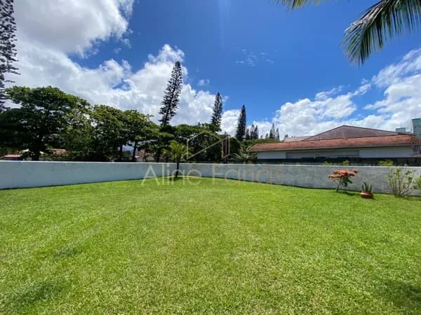 Terreno dois lotes lado praia em área valorizada à venda em Peruíbe