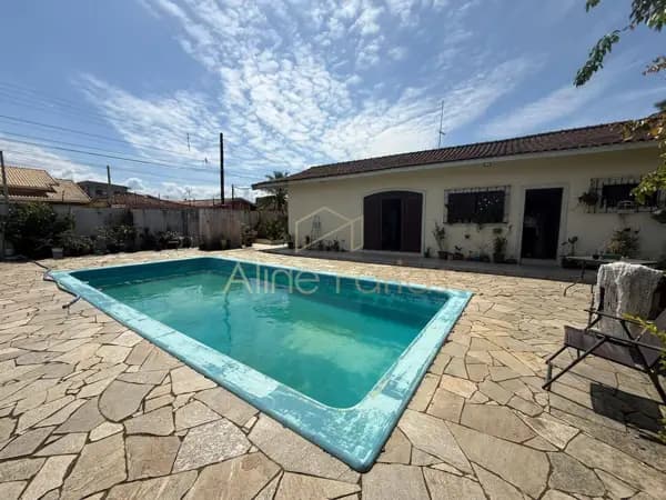 Casa à venda no bairro Balneário Stella Maris em Peruíbe/SP