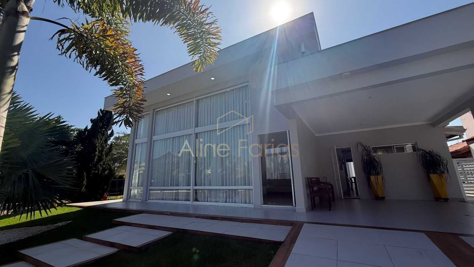 Exclusividade em condomínio com 4 suítes e lazer completo em Peruíbe