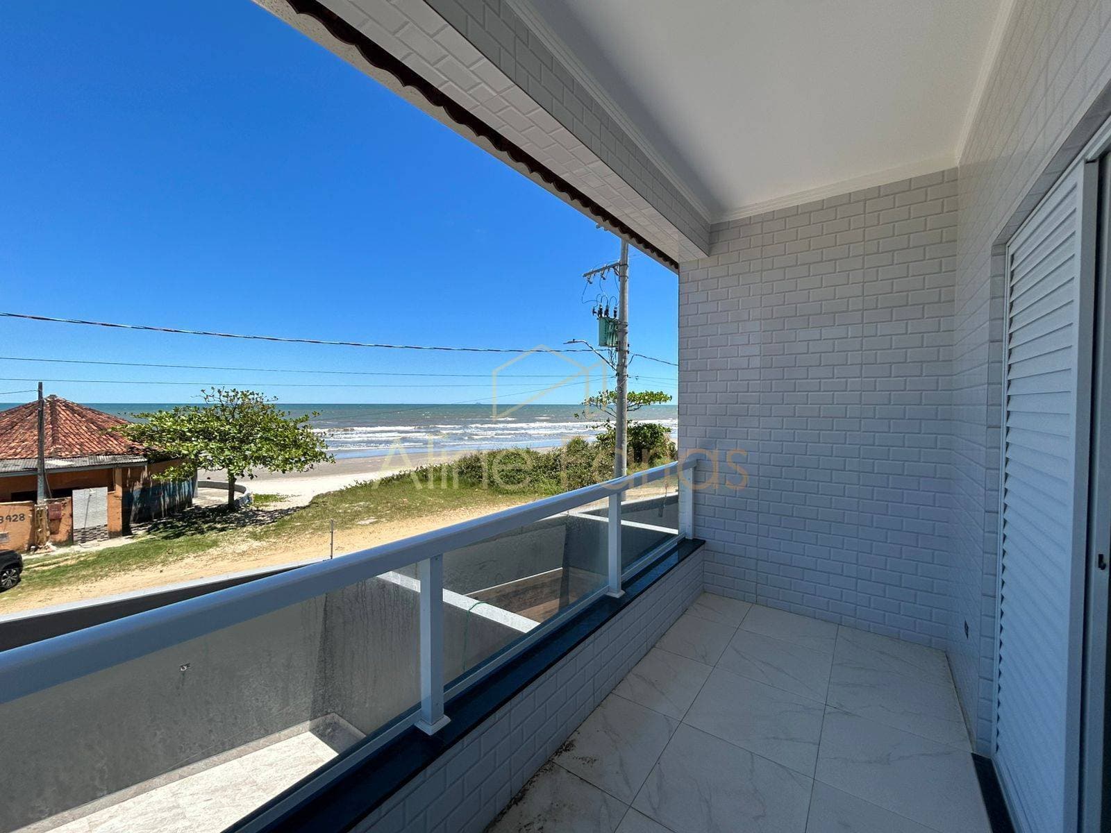 Sobrados exclusivos com vista para o mar e piscina privativa à venda em Itanhaém