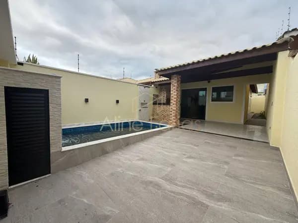 Casa à venda no bairro Park D'aville em Peruíbe/SP