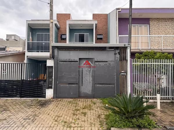 Sobrado 03 Dormitórios e 1 com suíte , semimobiliado com 100m² - Sítio Cercado - Curitiba