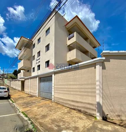 Apartamento Padrão para Aluguel no Centro em Patrocinio MG