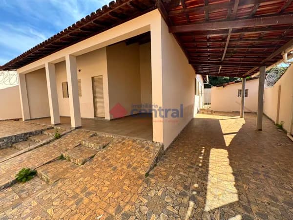 Casa Padrão para Locação no Marciano Brandão em Patrocinio MG