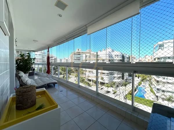 Apartamento com 4 Suítes e Conforto para Toda a Família