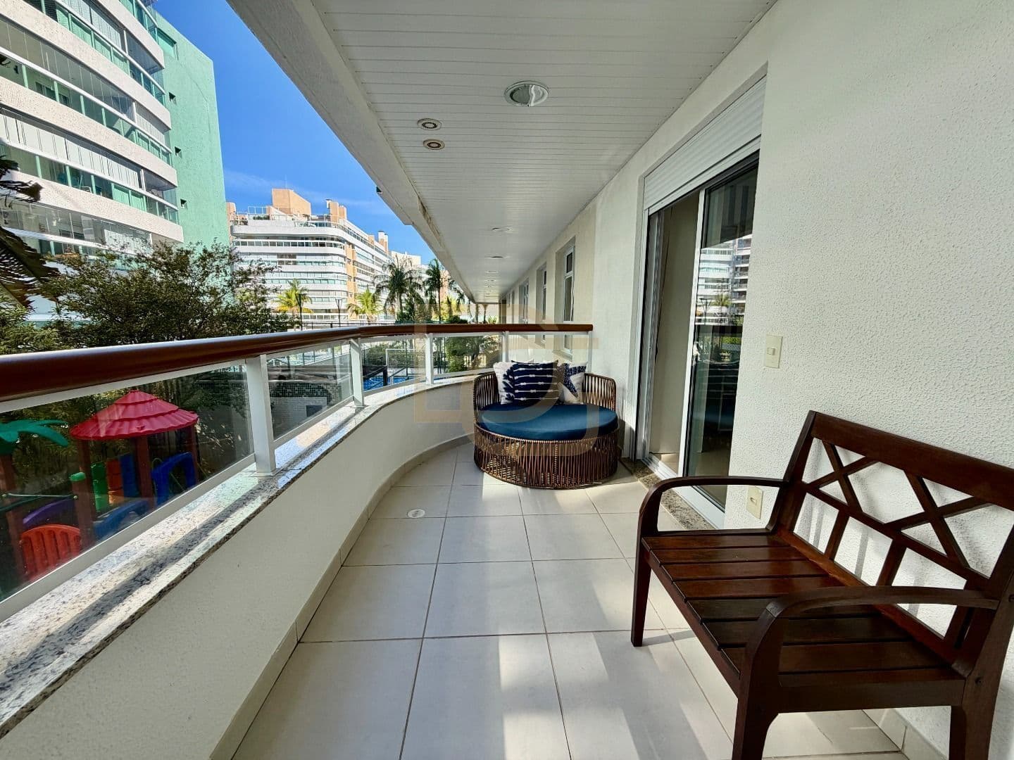Apartamento de Alto Padrão com 4 Suítes e Lazer Completo