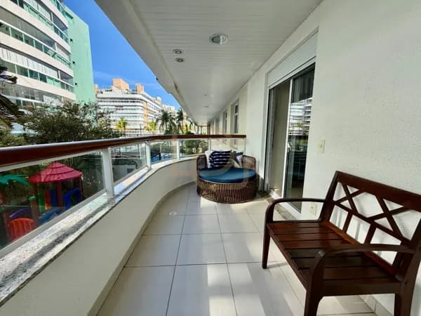 Apartamento de Alto Padrão com 4 Suítes e Lazer Completo