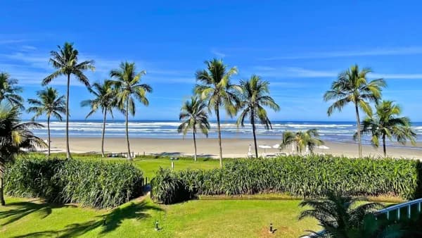 Frente Mar Exclusivo: Sofisticação e Vista Incomparável