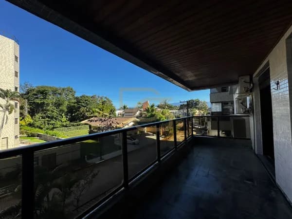 Apartamento Amplo em Excelente Localização
