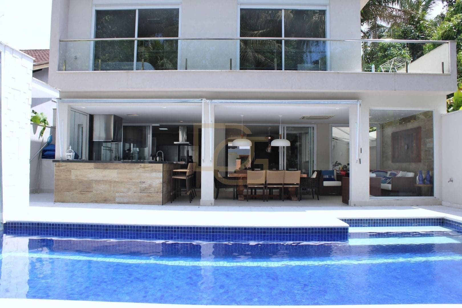 Casa Moderna com 6 Suítes e Lazer Completo na Riviera de São Lourenço