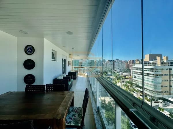 LUXO E CONFORTO A POUCOS PASSOS DA PRAIA
