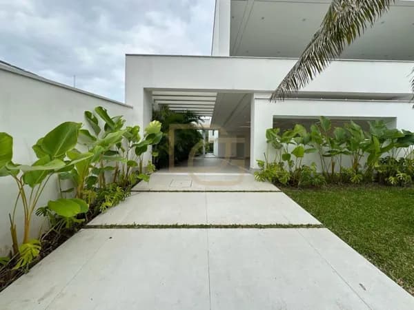 🏡 Casa de Luxo com 6 Suítes e Lazer Completo
