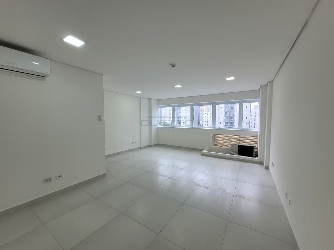 Sala Comercial à locação no Helbor Concept Office, em Mogi das Cruzes - SP