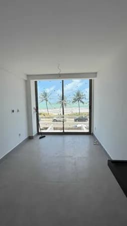 Flat frente mar em Intermares