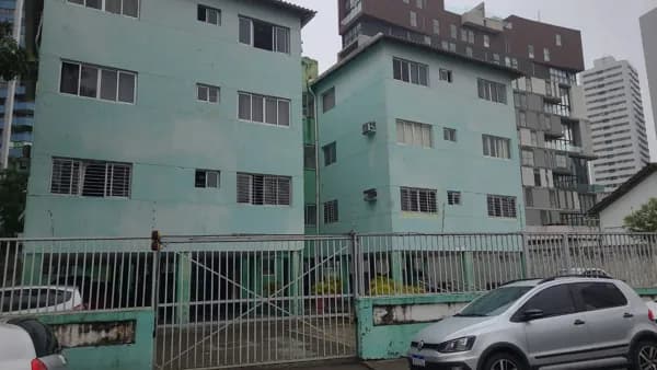 CASA FORTE - 100 METROS DA PRAÇA DE CASA FORTE APTO TÉRREO 2 SALAS 2 QUARTOS WC SOCIAL E DE SERVIÇO COZINHA E LAVANDERIA 01 VAGA GARAGEM ROTATIVA