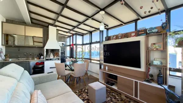 Cobertura duplex com vista mar na Almirante Lamego