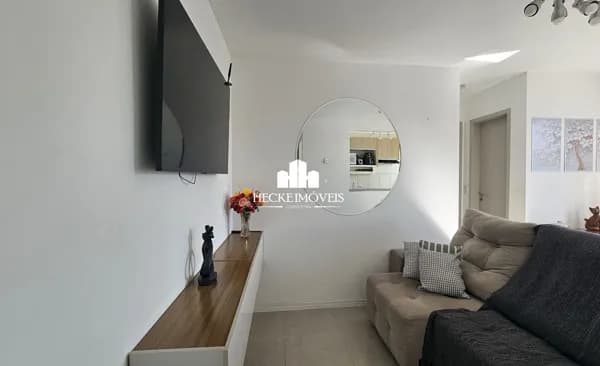 Apartamento a venda com 2 quartos, face norte com vaga coberta.