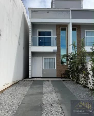 Sobrado 2 dormitórios no Bairro Bela Vista - Palhoça / SC
