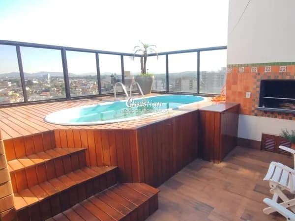 Cobertura duplex com piscina e 03 boxes
