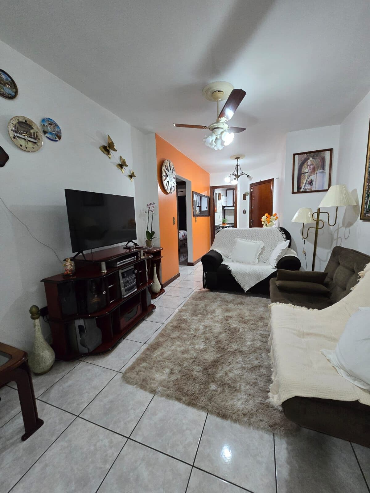 Apartamento com 3 dormitórios à venda na Meia Praia