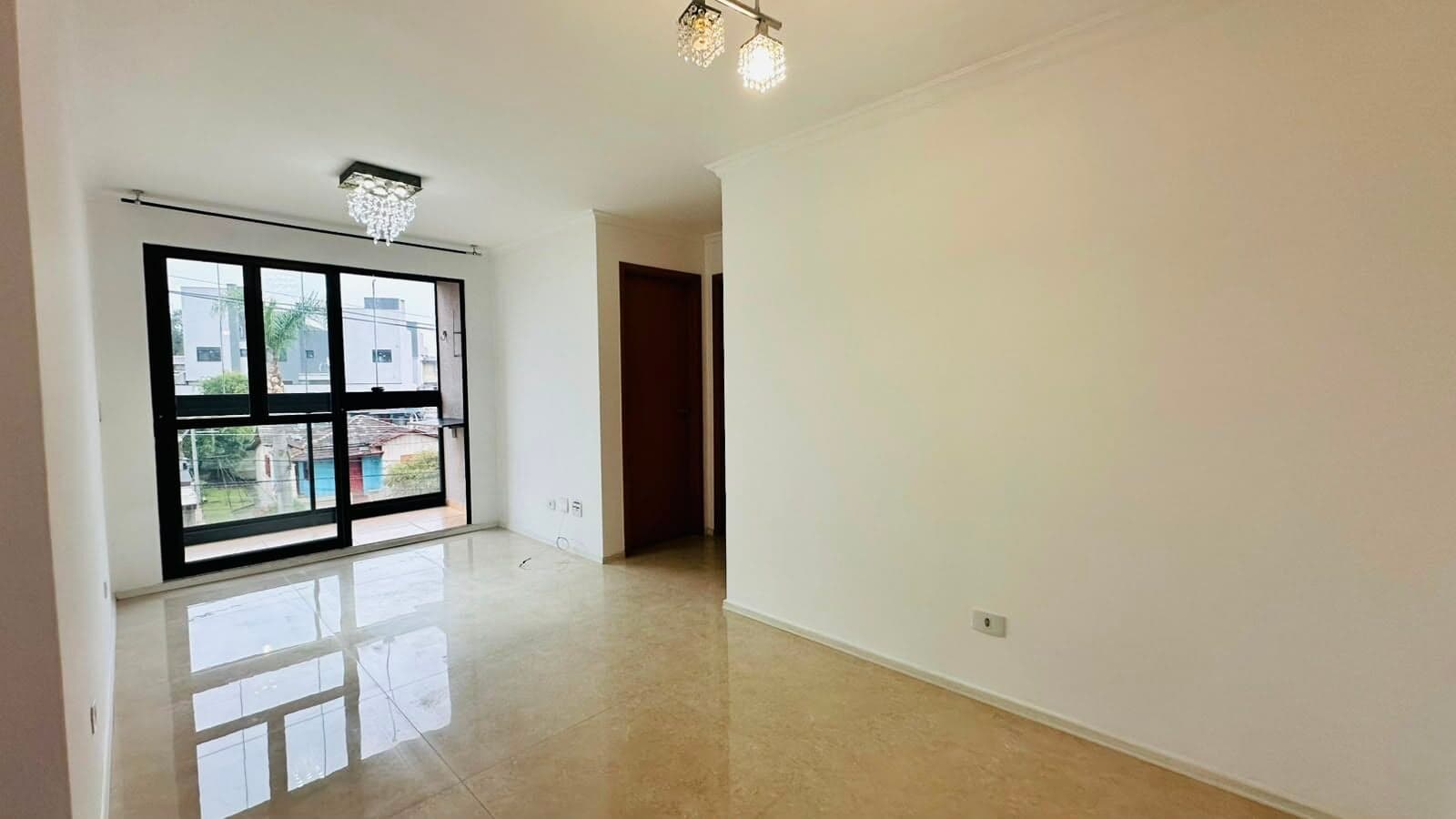 AP Mobiliado, 2Quartos, Sacada com Churras, Garagem, Capão Raso-Curitiba-PR
