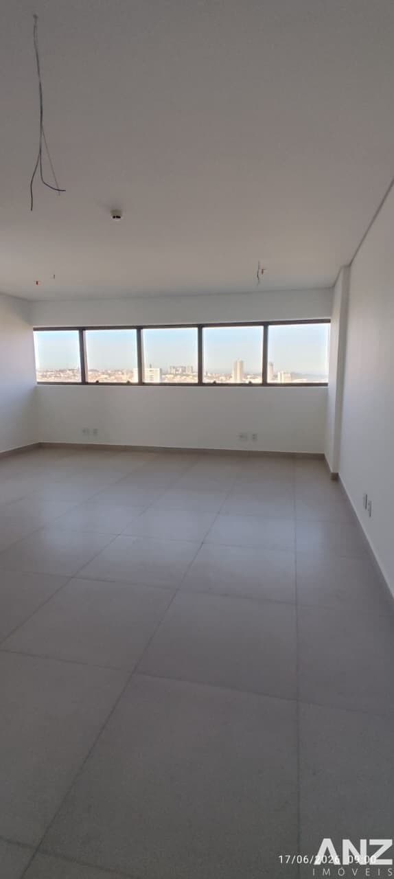 Sala comercial Em edifício High Business