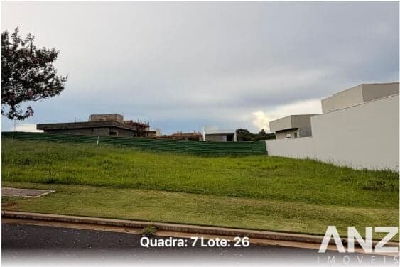 Lote/Terreno em Franca - Parque Universitário