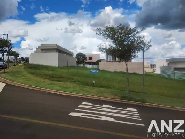 Lote/Terreno em Franca - Parque Universitário