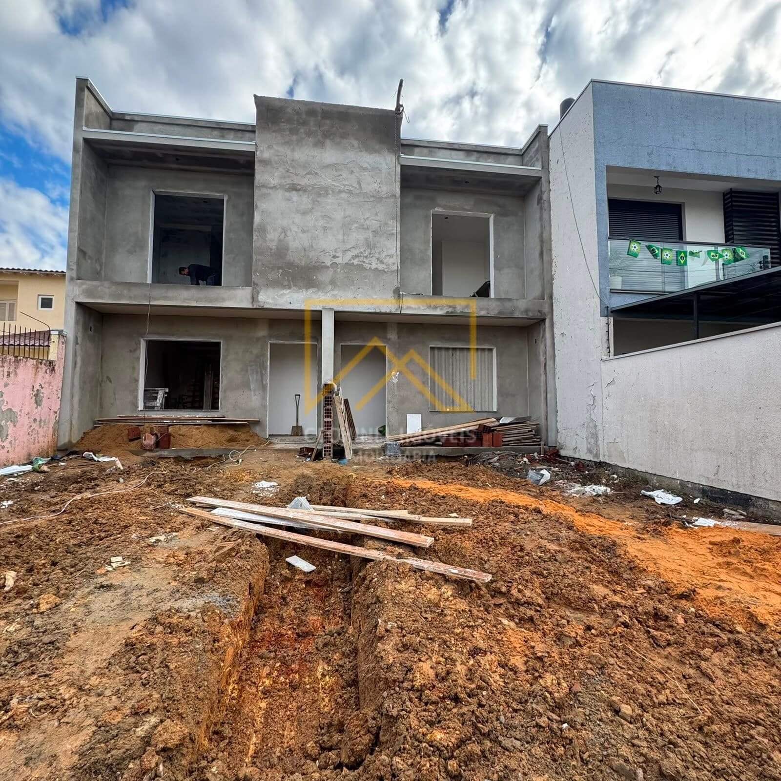 Sobrado em Cachoeirinha - Parque da Matriz