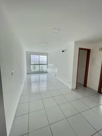 Apartamento Semimobiliado disponível para locação - 60m2 - 3 quartos - Candeias -Edf. Vania Vidal.