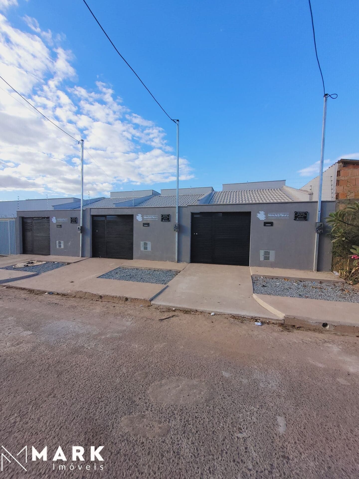 Casas 2 Quartos Com Suite e Garagem no Jardim Sion - Luziânia - GO