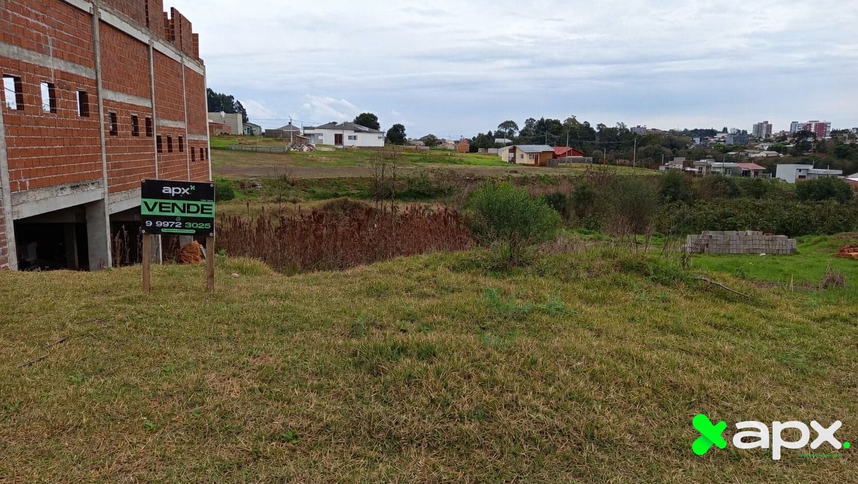 Terreno de 351m² no Loteamento Residencial Jardim Europa