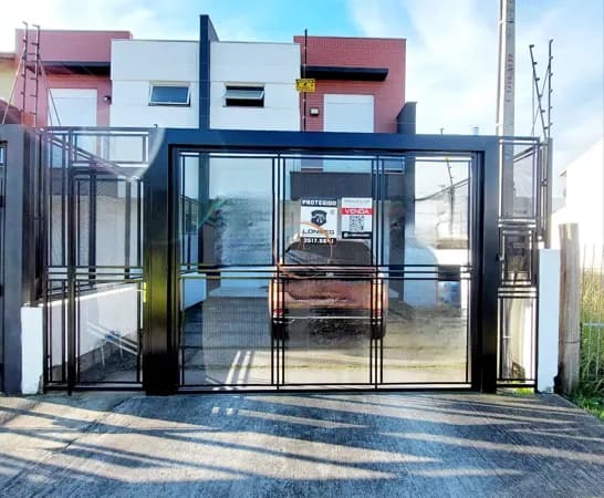 🏡✨ Sobrado Semi Mobiliado | 96 m² | 3 Dormitórios | Suíte | Amplo Pátio ✨🌿