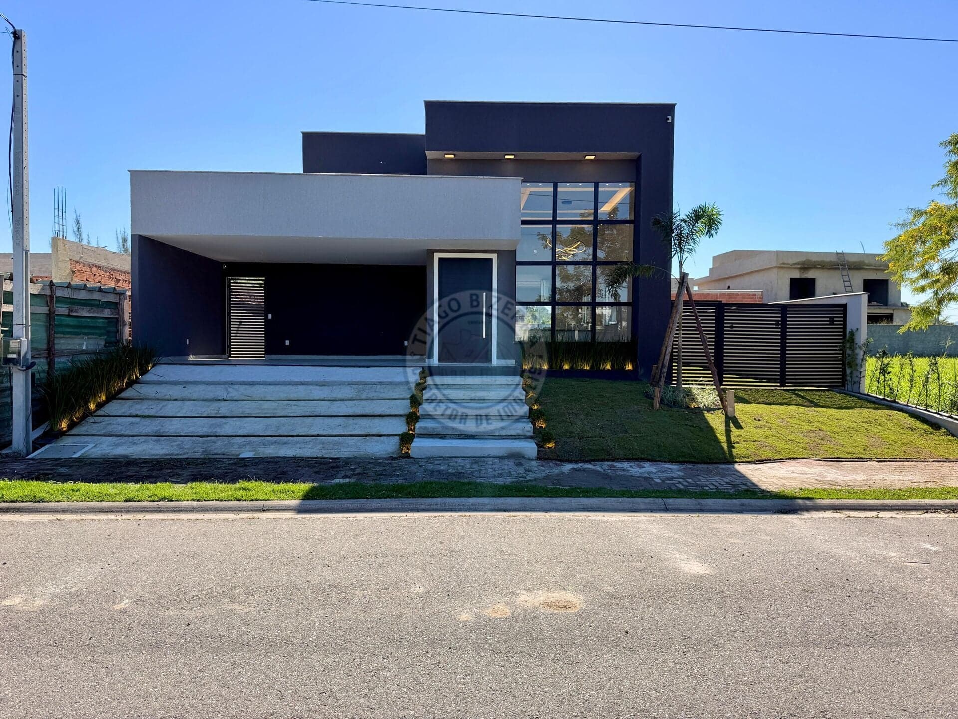 Casa Moderna à Venda no Condomínio Landscape Maricá
