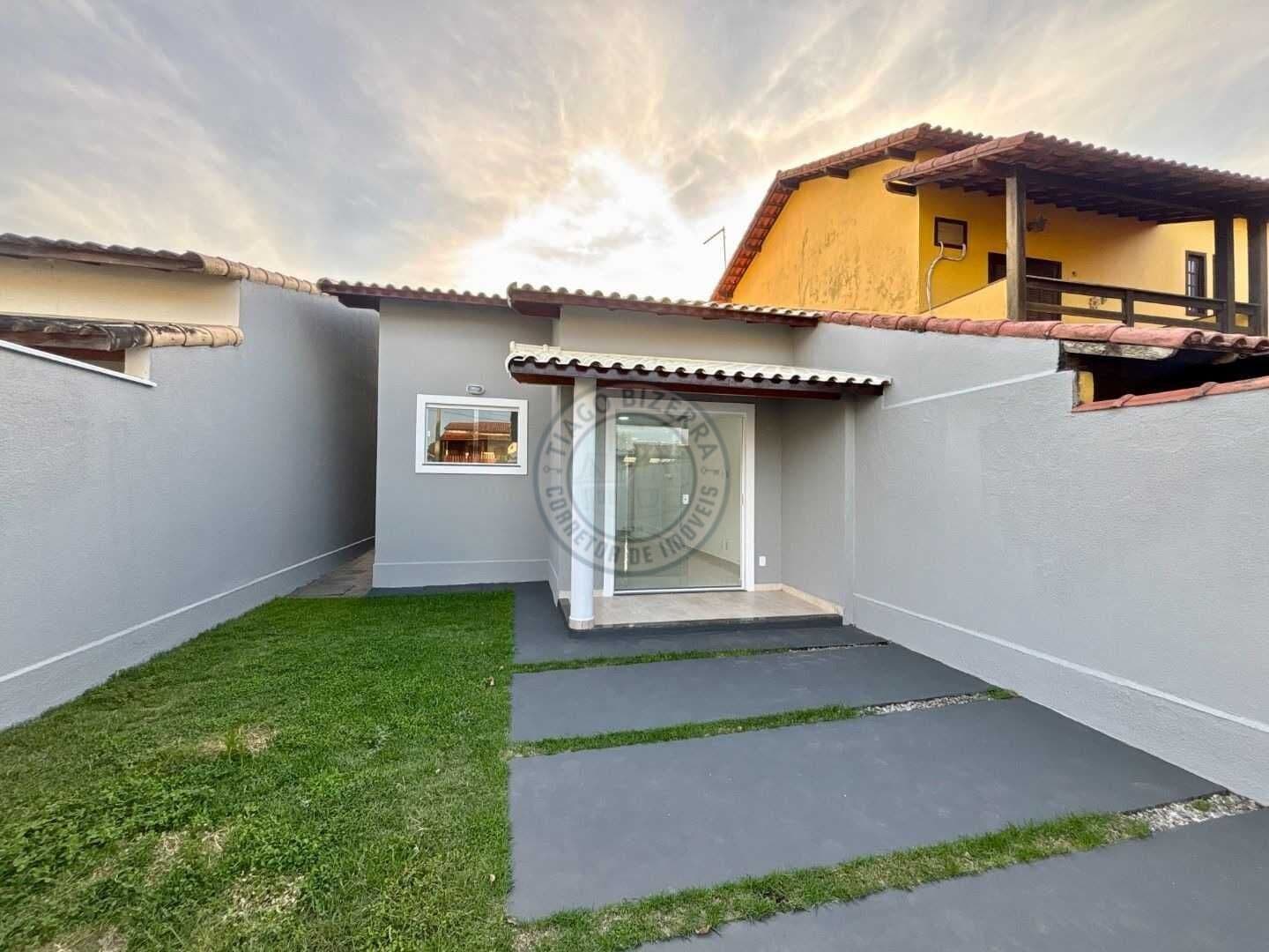 Belíssima Casa à Venda em São Bento da Lagoa – Itaipuaçu