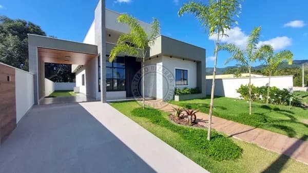 Viva com Conforto e Elegância no Condomínio Privilege Golf – Espraiado, Maricá!