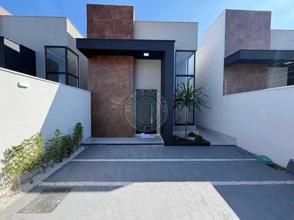 Casa moderna a apenas uma quadra da praia – Itaipuaçu / Maricá