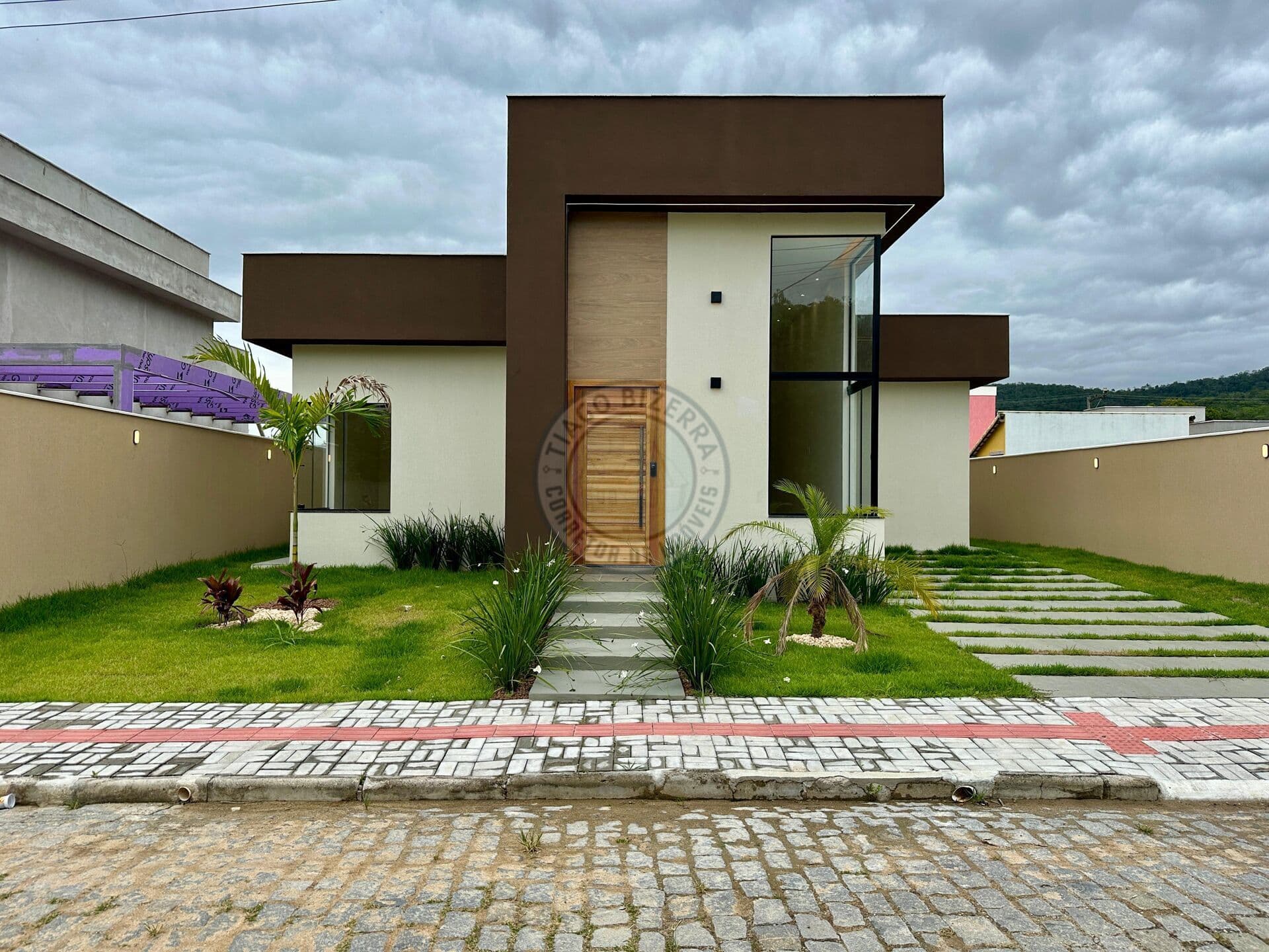 Casa Moderna à Venda no Condomínio EcoPlace – Ubatiba, Maricá/RJ