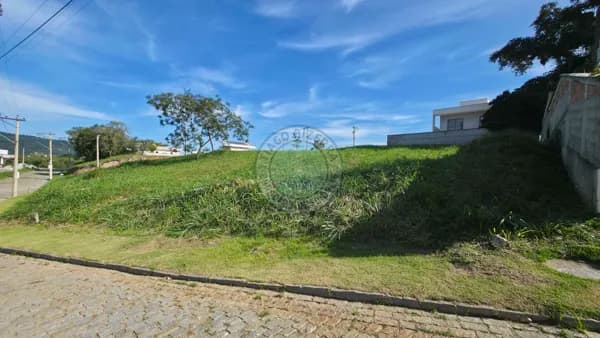 Terreno no Condomínio Jardim Ubá – Exclusividade, Valorização e Qualidade de Vida em Maricá