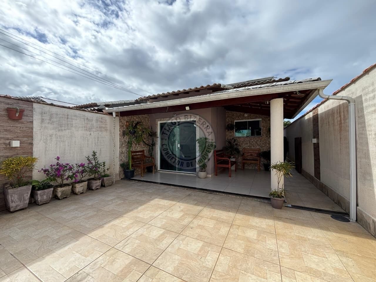Casa com 2 dormitórios à venda, 85 m² por R$ 550.000 - Jardim Atlântico Leste (Itaipuaçu) - Maricá/RJ