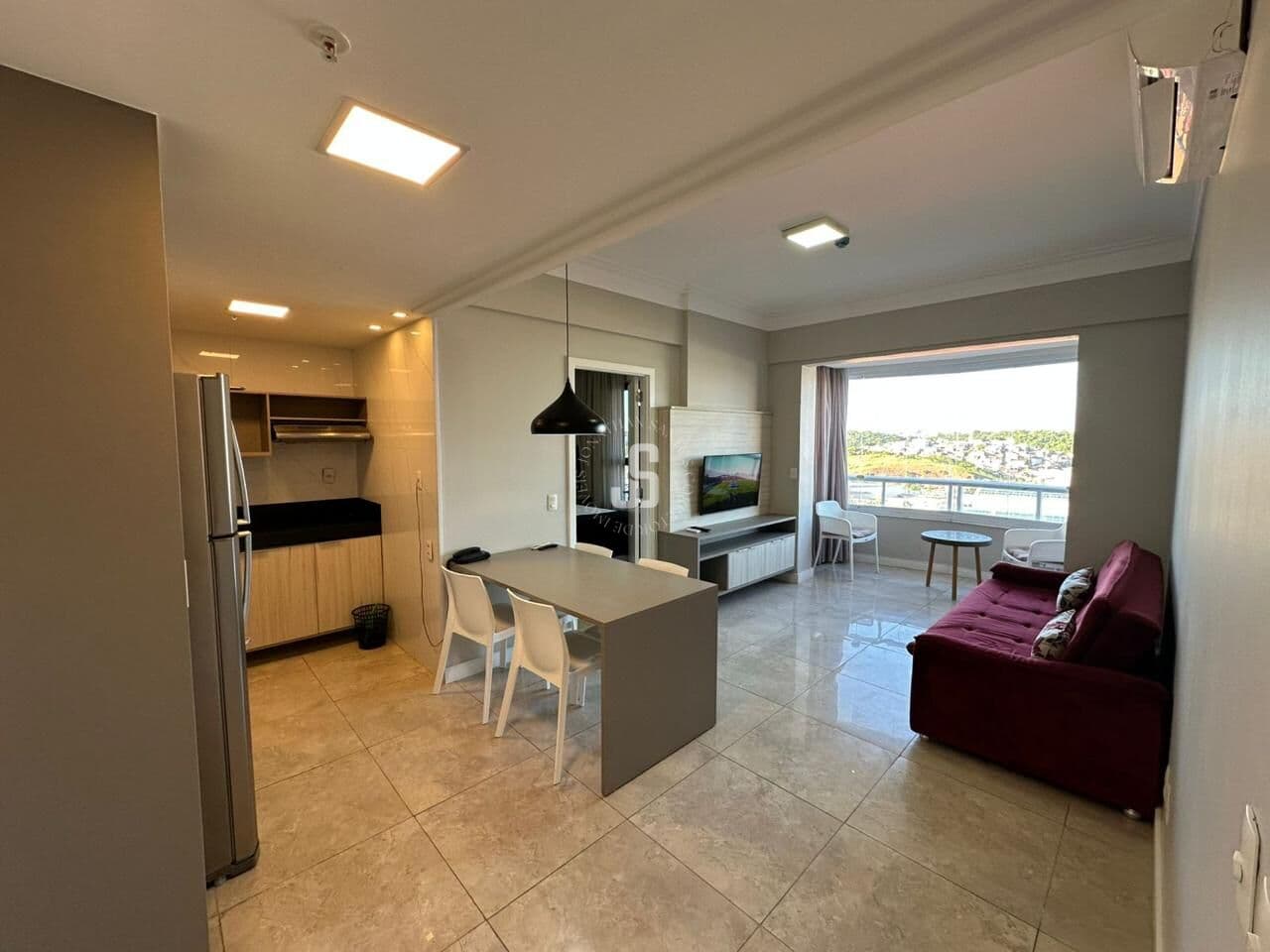 Apartamento 2 suítes à venda no Caminho das Árvores, mobiliado, 64m² e andar alto