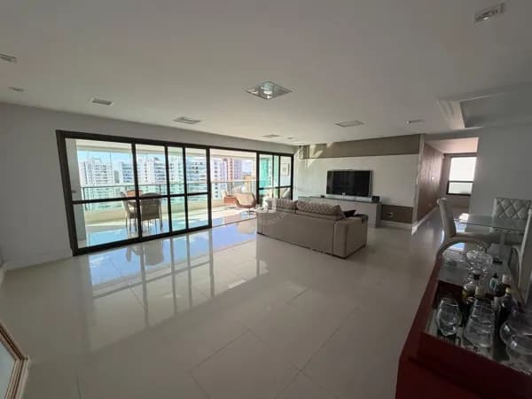Apartamento 3 suítes à venda em Patamares/Av. Paralela, 243m², andar alto e 4 vagas