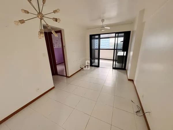 Apartamento 2 suítes à venda no Caminho das Árvores, 71m², andar alto e 2 vagas