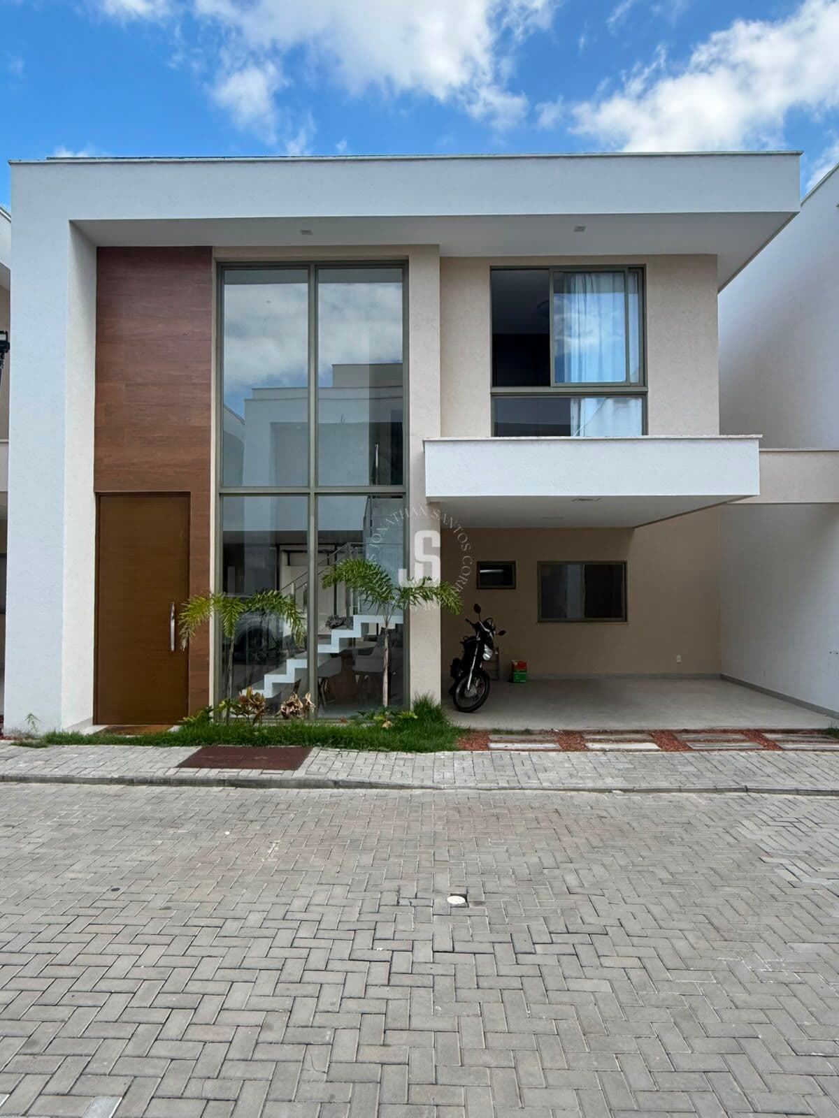 Casa em condomínio à venda em Villas do Atlântico, 151m², 4 suítes e 2 vagas