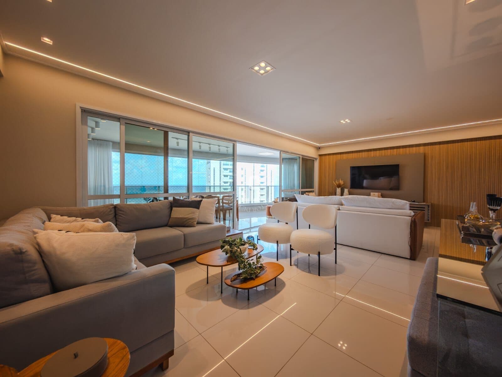 Apartamento 4 suítes à venda no Hemisphere 360º, Pituaçu, 200m², vista mar e 4 vagas