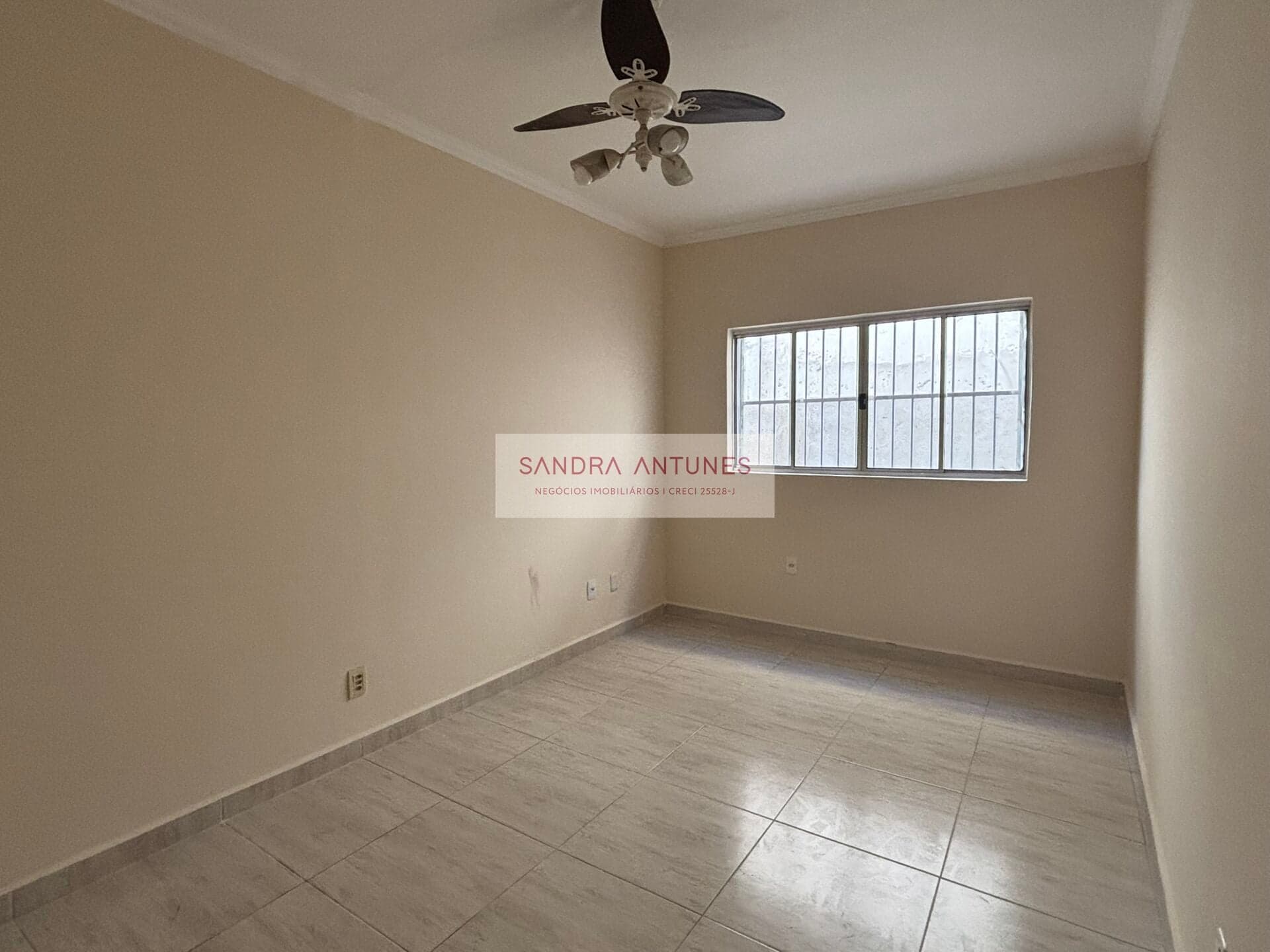 Apartamento em Encruzilhada, Santos/SP