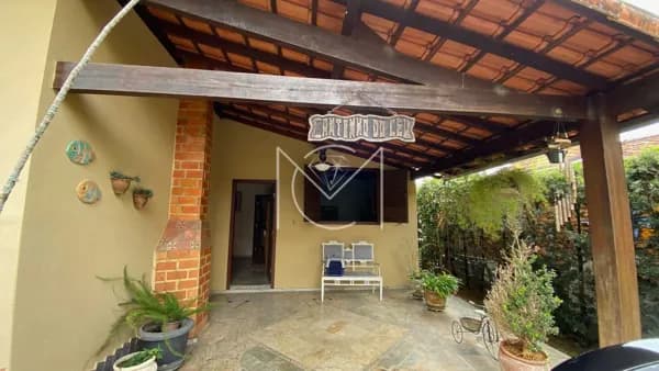 Casa à venda em Esmeraldas/MG