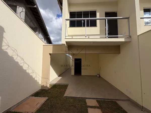Casa Geminada em Candida Ferreira, Contagem/MG