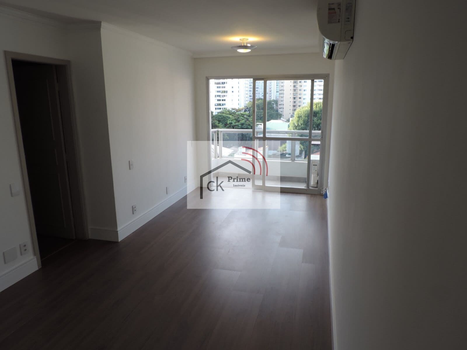 Apartamento na Cotovia em Moema, 70 m2, 2 dormts, reformado