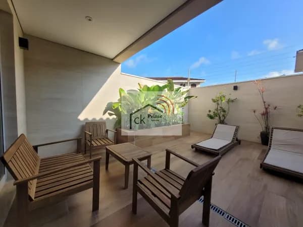 Casa em Condomínio na Enseada com 4 suítes